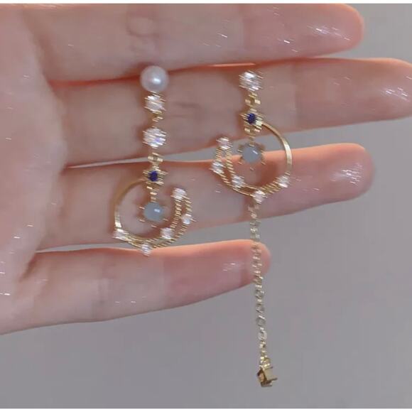 Sterling Silver 925 & Gold Plated Earrings Star Asymmetrical Star & Moon Zodiac - Picture 2 of 5